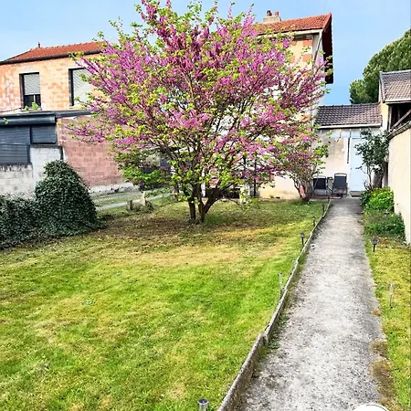 Apartment 90m2 Avec Jacuzzi Jardin Proche Paris Cdg Livry-Gargan